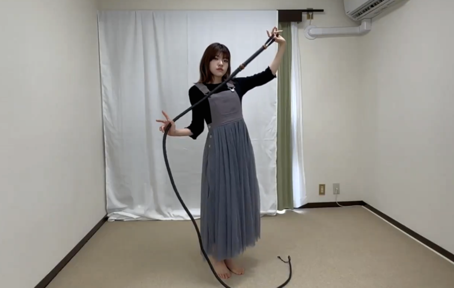 實拍女性待機動作參考 呼吸